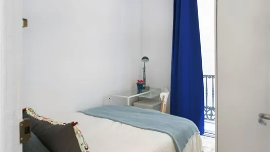 Rooms in Barcelona Ciutat Vella - photo 10