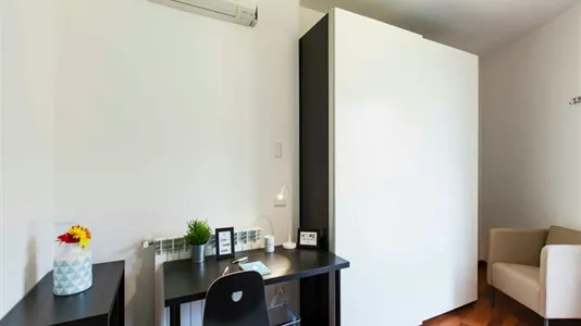 Rooms in Milano Zona 5 - Vigentino, Chiaravalle, Gratosoglio - photo 4