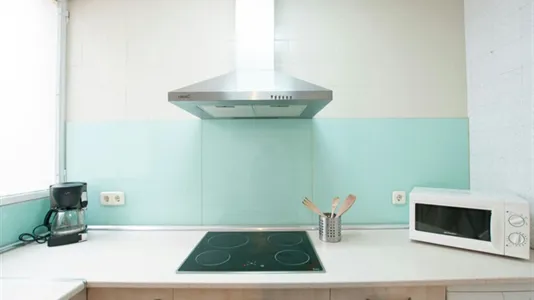 Rooms in Madrid Centro - photo 10