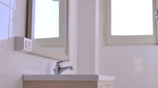 Rooms in Cagliari - photo 9