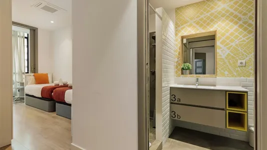 Rooms in Barcelona Eixample - photo 5