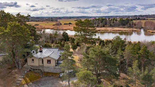 Houses in Knivsta - photo 1