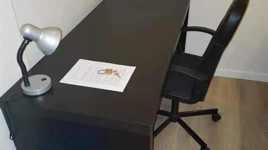 Rooms in Barcelona Eixample - photo 4