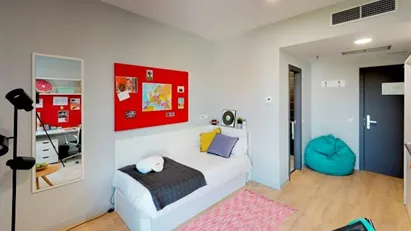 Room for rent in Madrid Moncloa-Aravaca, Madrid