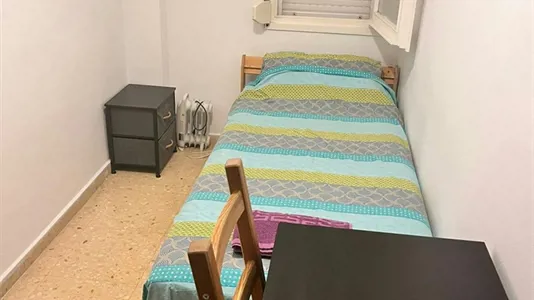 Rooms in Barcelona Eixample - photo 1