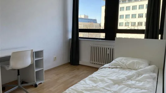 Rooms in Berlin Charlottenburg-Wilmersdorf - photo 1