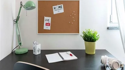 Room for rent in Milano Zona 9 - Porta Garibaldi, Niguarda, Milan