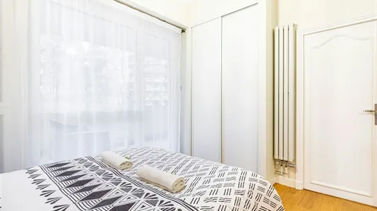 Apartments in Paris 16ème arrondissement (South) - photo 5