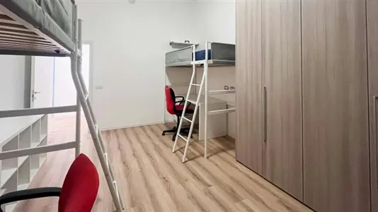 Apartments in Milano Zona 8 - Fiera, Gallaratese, Quarto Oggiaro - photo 3