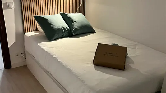 Rooms in Barcelona Eixample - photo 4