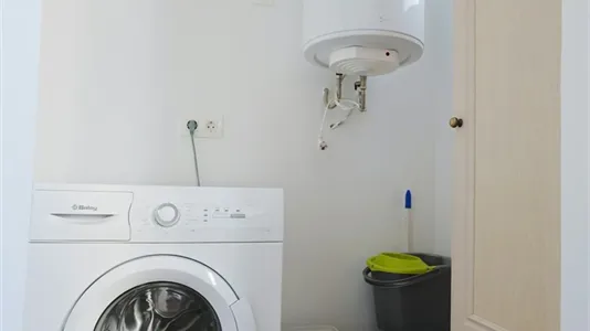 Rooms in Cornellà de Llobregat - photo 9