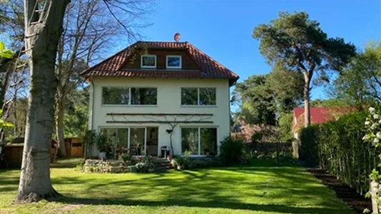 Houses in Berlin Steglitz-Zehlendorf - photo 2