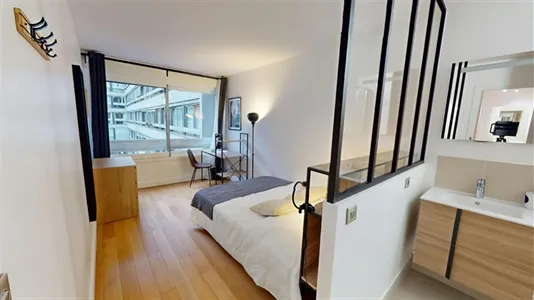 Rooms in Paris 15ème arrondissement - photo 2