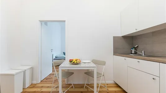 Rooms in Berlin Mitte - photo 7