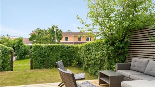 Houses in Täby - photo 10