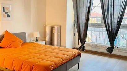 Room for rent in Milano Zona 8 - Fiera, Gallaratese, Quarto Oggiaro, Milan