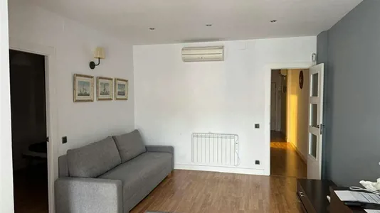 Rooms in Barcelona Eixample - photo 2