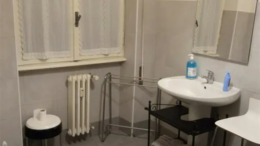 Rooms in Roma Municipio VIII – Appia Antica - photo 9