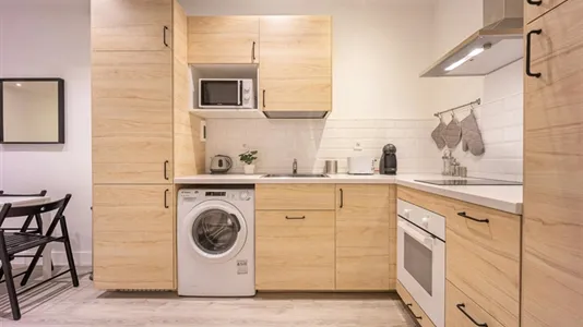 Rooms in Madrid Centro - photo 6