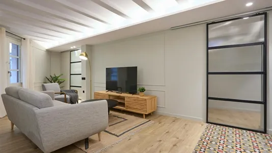 Apartments in Barcelona Ciutat Vella - photo 4