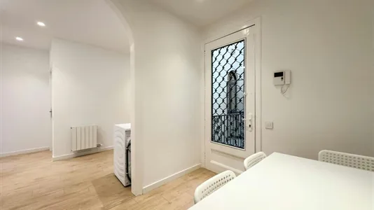Rooms in Barcelona Ciutat Vella - photo 7