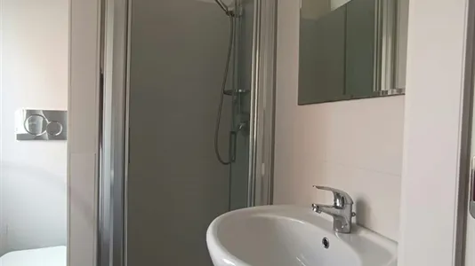 Rooms in Roma Municipio XIV – Monte Mario - photo 9