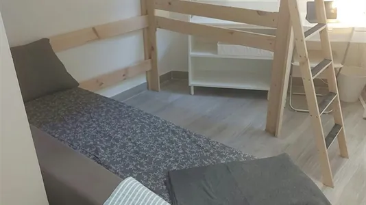 Rooms in Sevilla Casco Antiguo - photo 7