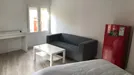 Room for rent, Valencia Campanar, Valencia (region), &lt;span class=&quot;blurred street&quot; onclick=&quot;ProcessAdRequest(7752658)&quot;&gt;&lt;span class=&quot;hint&quot;&gt;See streetname&lt;/span&gt;[xxxxxxxxxxxxx]&lt;/span&gt;