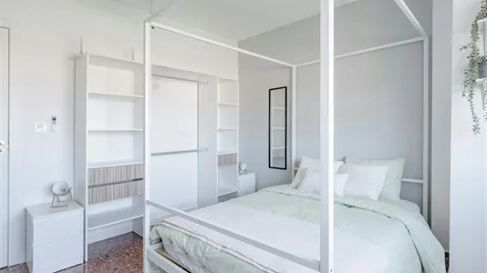 Rooms in AlaquĆ s - photo 4