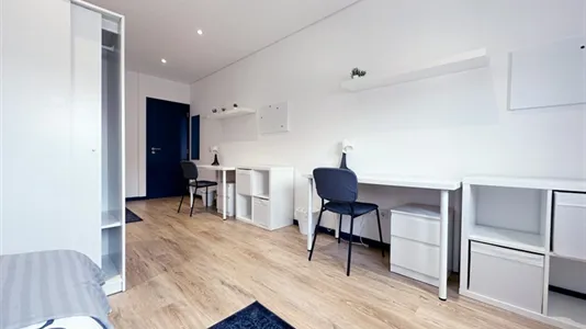 Rooms in Aveiro - photo 4