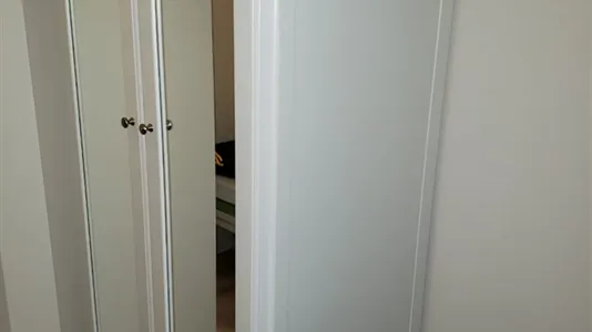 Rooms in Barcelona Eixample - photo 7