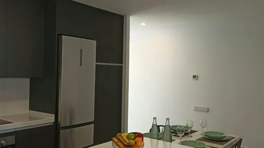Rooms in Barcelona Ciutat Vella - photo 10