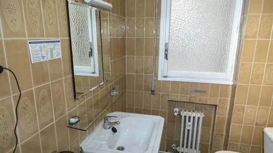 Rooms in Madrid Retiro - photo 9