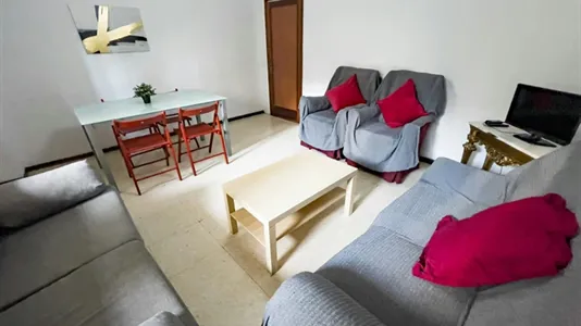 Rooms in Enramadilla - photo 9