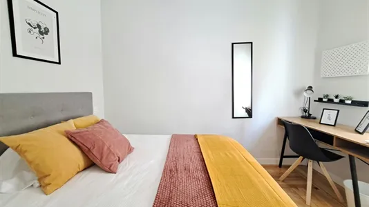 Rooms in Madrid Chamberí - photo 2