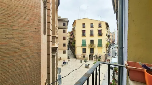 Apartments in Valencia Ciutat Vella - photo 7