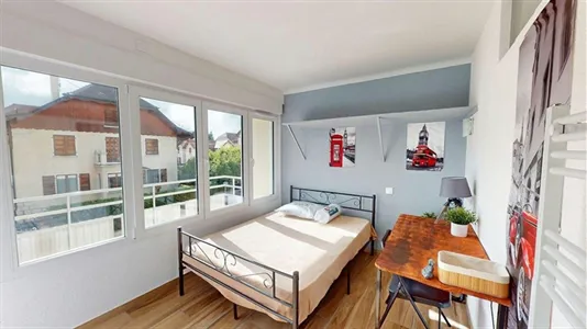 Rooms in Saint-Julien-en-Genevois - photo 2