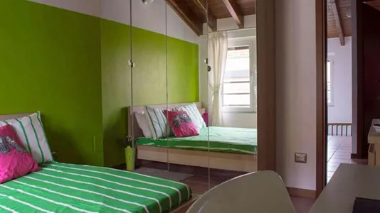 Rooms in Milano Zona 8 - Fiera, Gallaratese, Quarto Oggiaro - photo 1