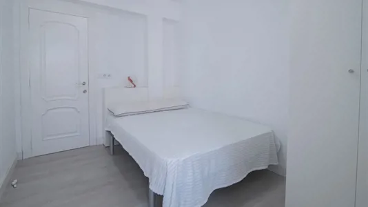 Rooms in Tavernes Blanques - photo 2