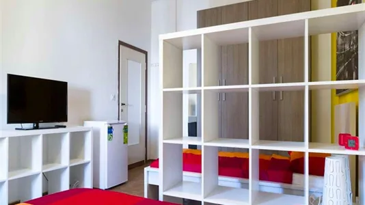 Rooms in Milano Zona 8 - Fiera, Gallaratese, Quarto Oggiaro - photo 3