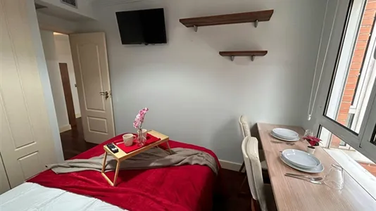 Rooms in Madrid Hortaleza - photo 4