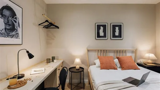 Rooms in Barcelona Gràcia - photo 2