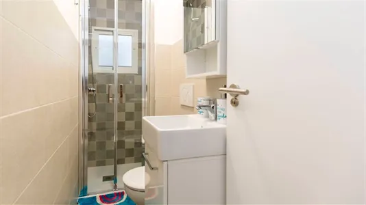 Rooms in Granada - photo 8