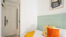 Room for rent, Madrid Centro, Madrid, &lt;span class=&quot;blurred street&quot; onclick=&quot;ProcessAdRequest(8681788)&quot;&gt;&lt;span class=&quot;hint&quot;&gt;See streetname&lt;/span&gt;[xxxxxxxxxxxxx]&lt;/span&gt;
