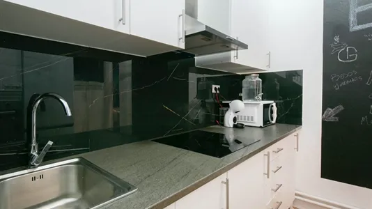 Rooms in Barcelona Gràcia - photo 10