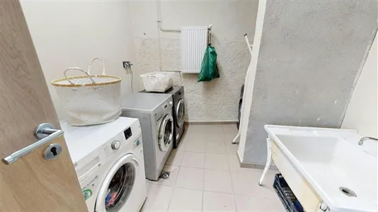 Rooms in Saint-Étienne - photo 9