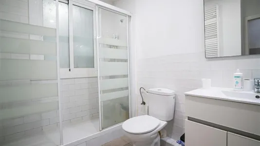 Rooms in Barcelona Eixample - photo 8