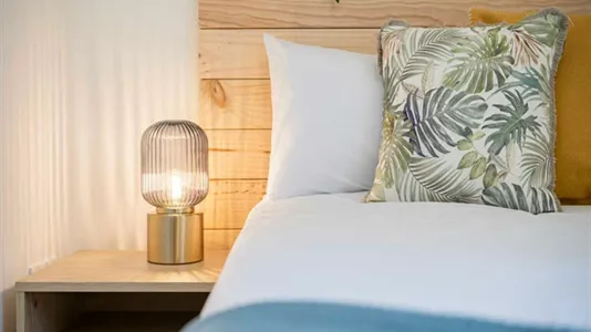 Rooms in Madrid Chamberí - photo 2