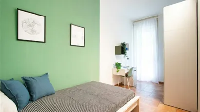 Room for rent in Milano Zona 6 - Barona, Lorenteggio, Milan