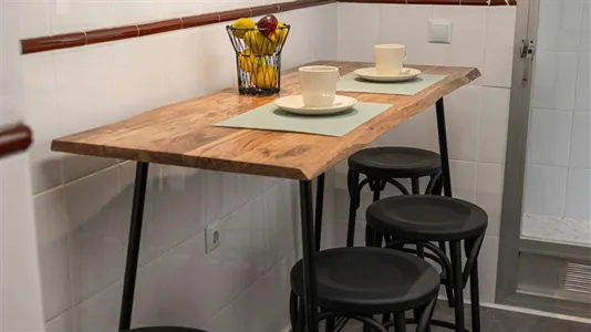 Rooms in Valencia Algirós - photo 9